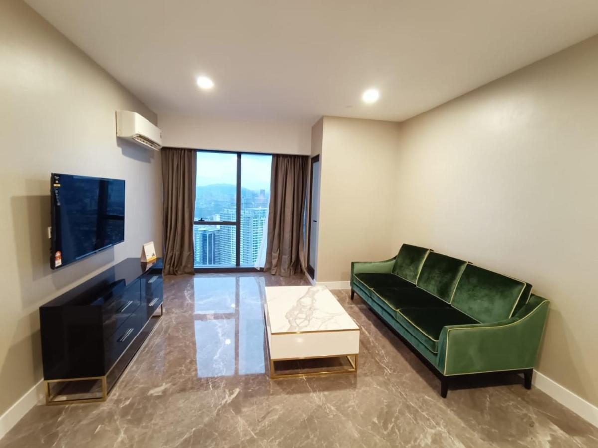 Platinum Suite 2 New Kl Cbd New Luxury Condo With Best Infinity View To Klcc Twin Towers Pool Куала-Лумпур Экстерьер фото